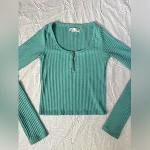 Long sleeve teal scoop neck top